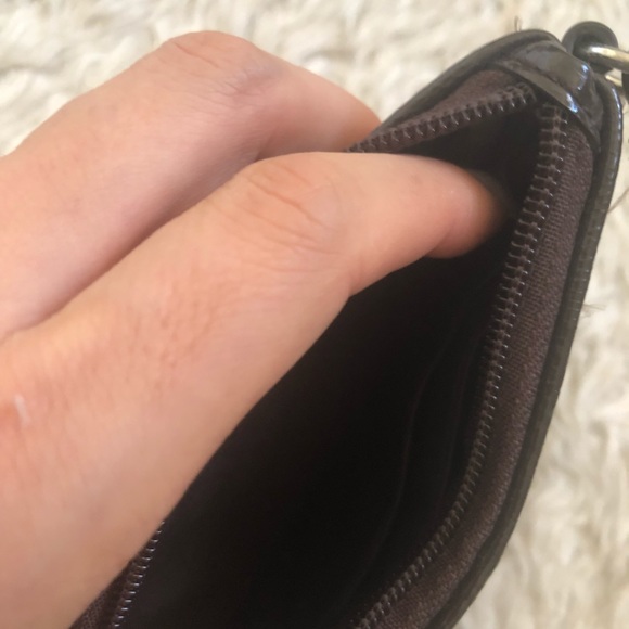 Coach wristlet - Picture 3 of 6